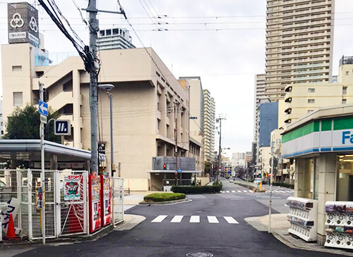各線『なんば駅』7番出口から4